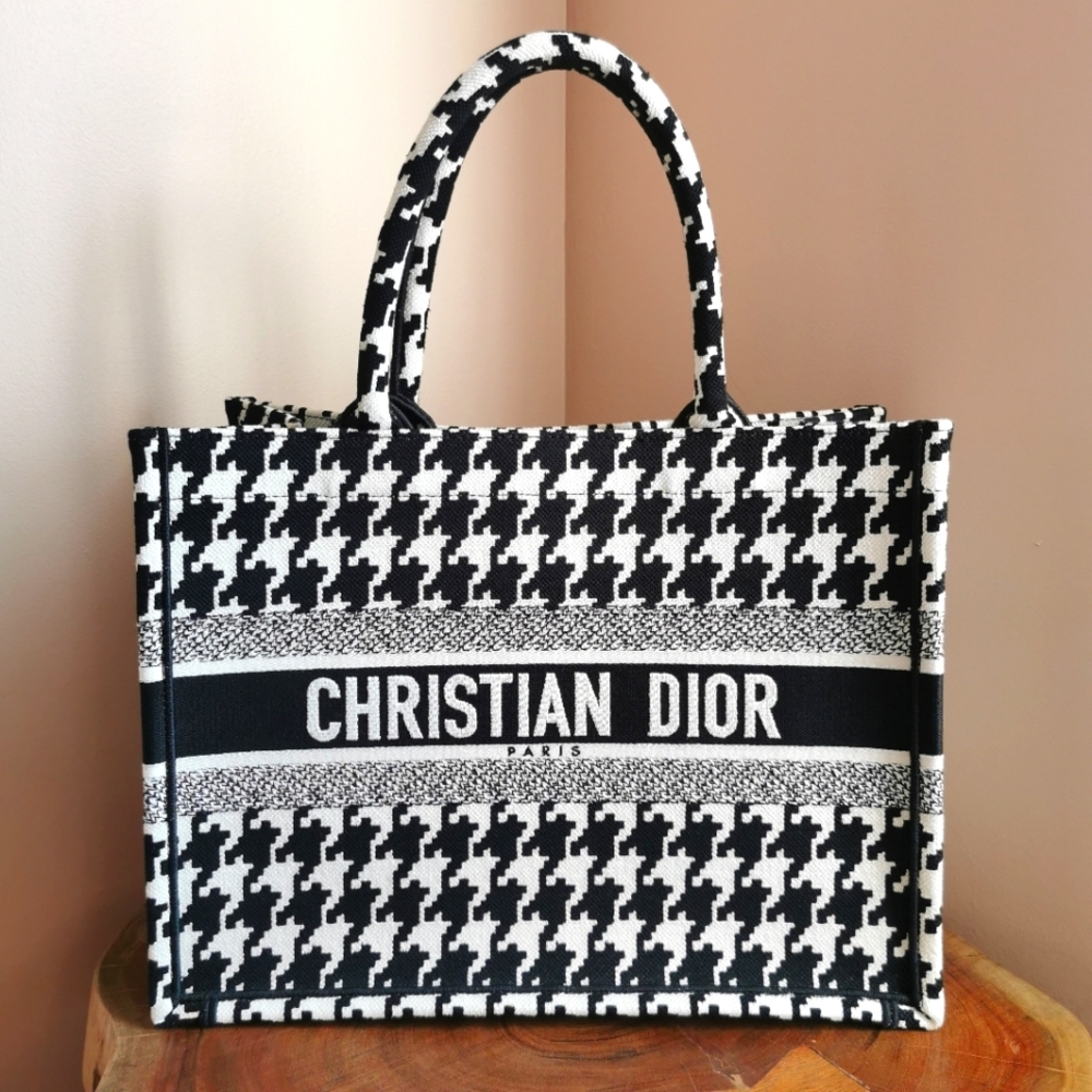 ❌SOLD❌Dior Houndstooth Medium Book Tote - Picture 1 of 7